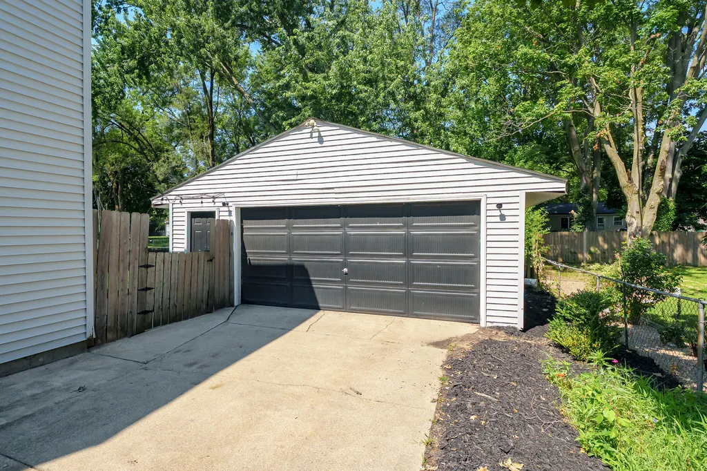 5648 Deerfield Street Portage City MI 49024