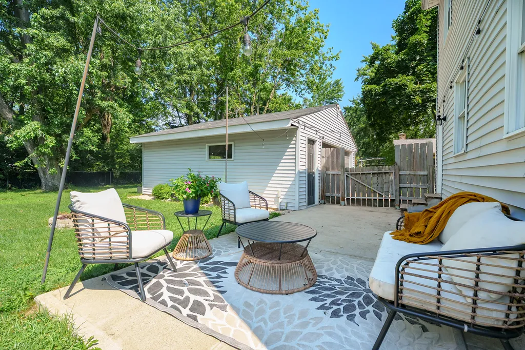 5648 Deerfield Street Portage City MI 49024