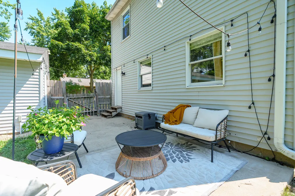 5648 Deerfield Street Portage City MI 49024