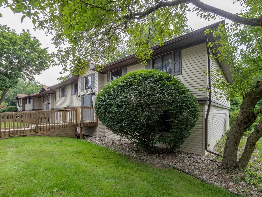 6109 Danford Creek Oshtemo Charter Township MI 49009