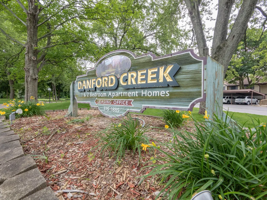 6109 Danford Creek Oshtemo Charter Township MI 49009