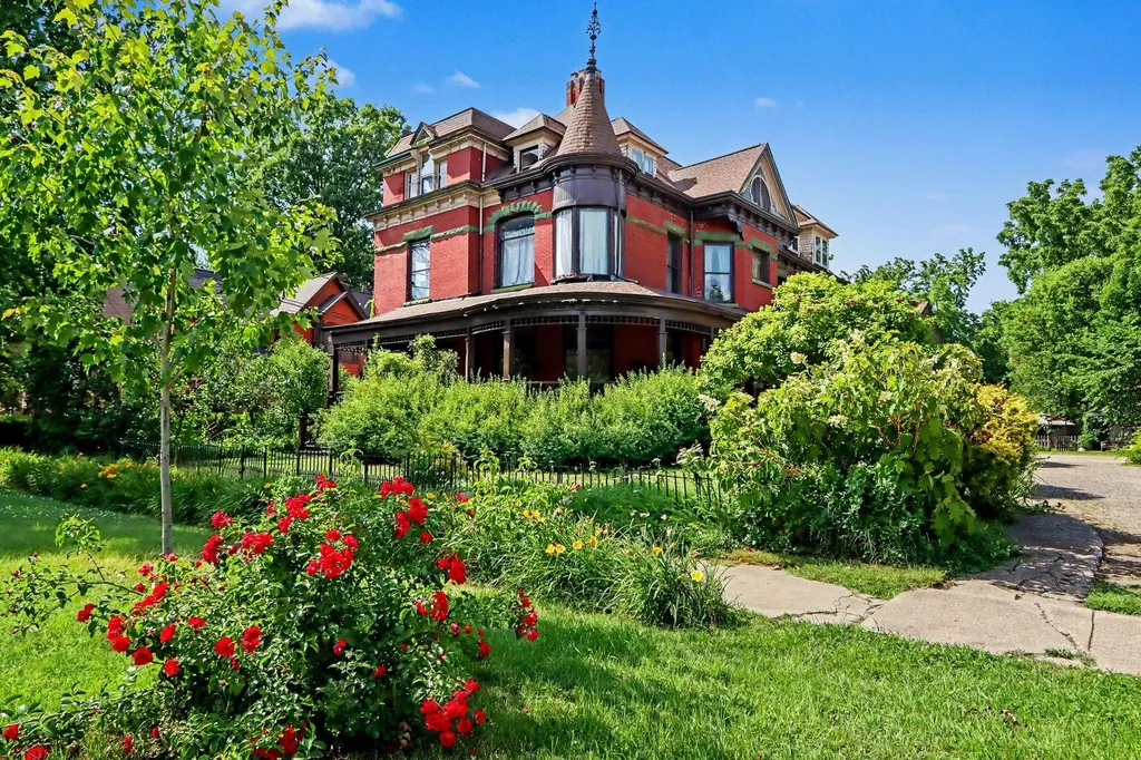 916 W Kalamazoo Avenue Kalamazoo City MI 49007