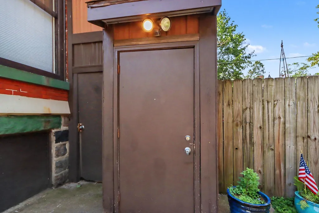 916 W Kalamazoo Avenue Kalamazoo City MI 49007