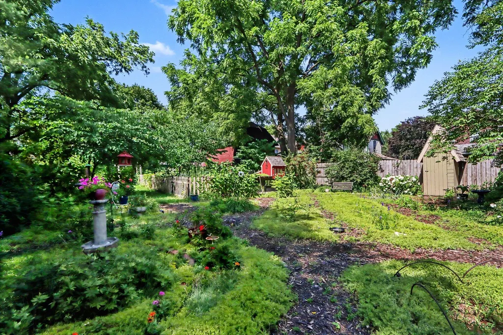 916 W Kalamazoo Avenue Kalamazoo City MI 49007