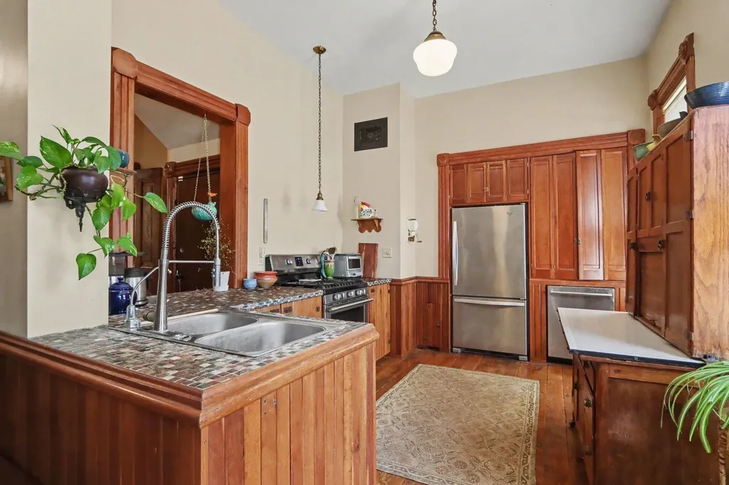 916 W Kalamazoo Avenue Kalamazoo City MI 49007