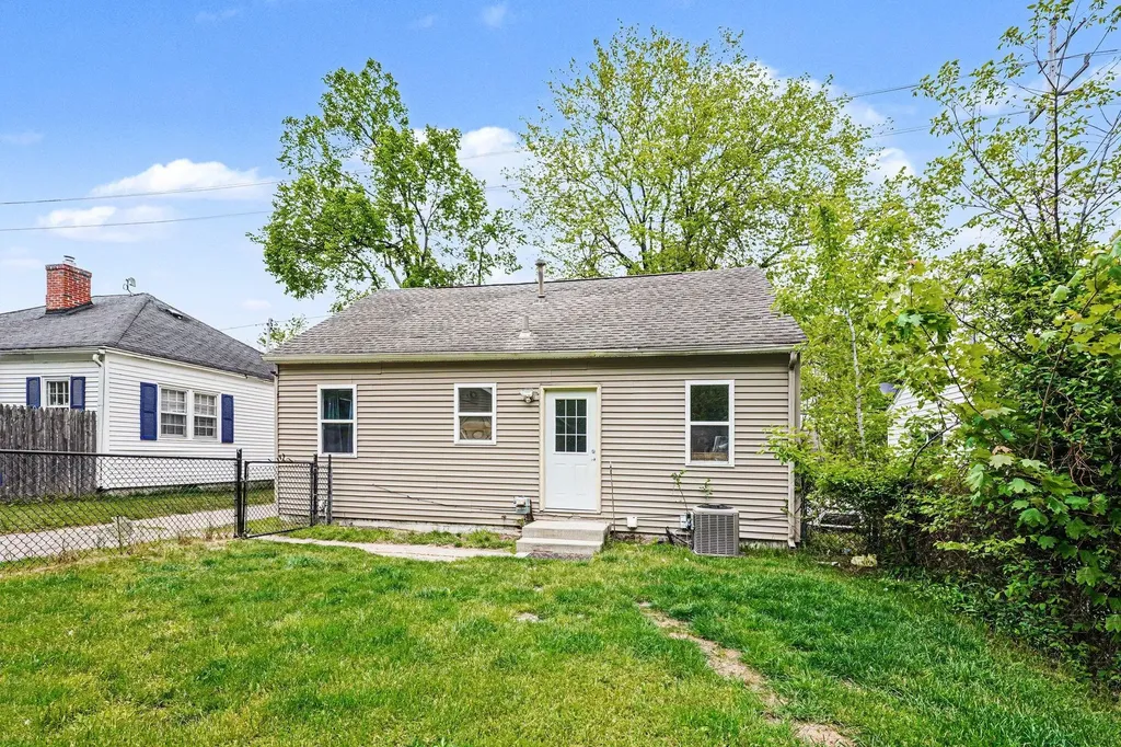 1016 Palmer Avenue Kalamazoo City MI 49001