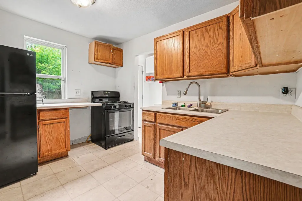 1016 Palmer Avenue Kalamazoo City MI 49001
