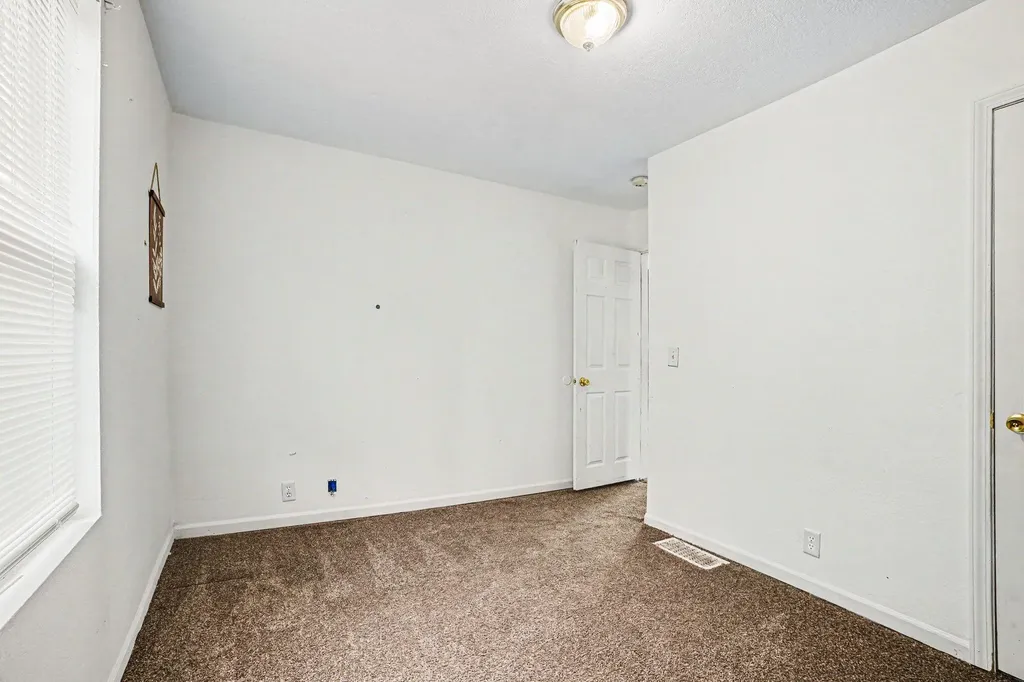 1016 Palmer Avenue Kalamazoo City MI 49001