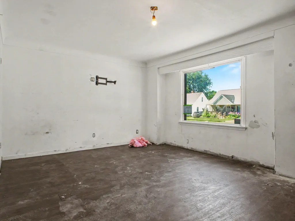623 Clinton Street Flint City MI 48507