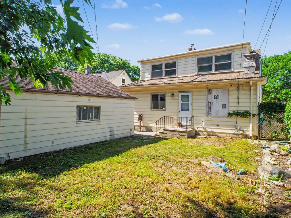 623 Clinton Street Flint City MI 48507