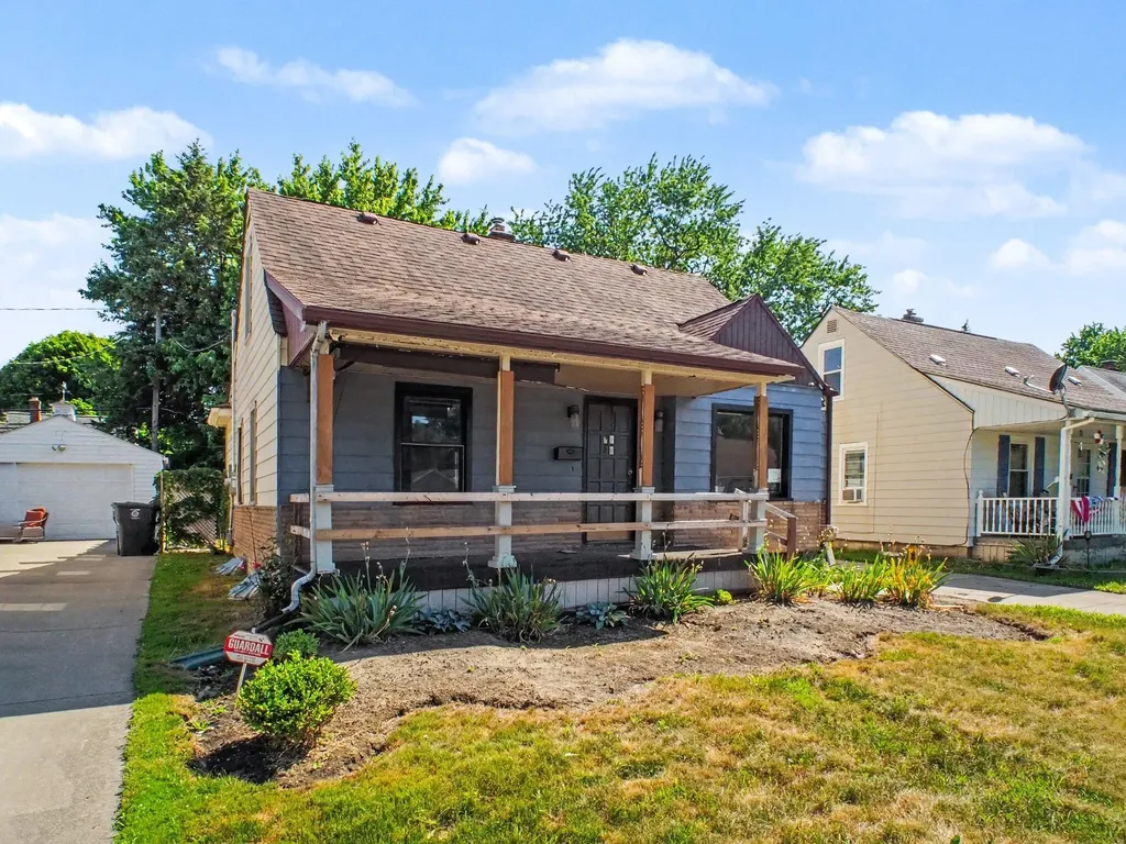 623 Clinton Street Flint City MI 48507