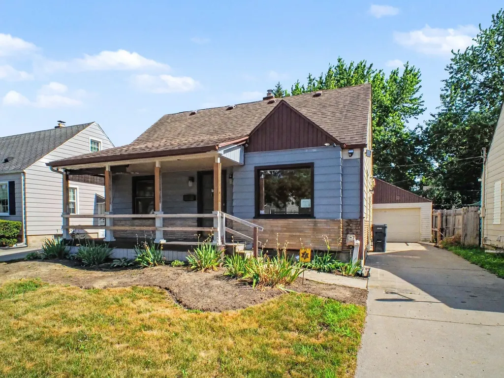 623 Clinton Street Flint City MI 48507