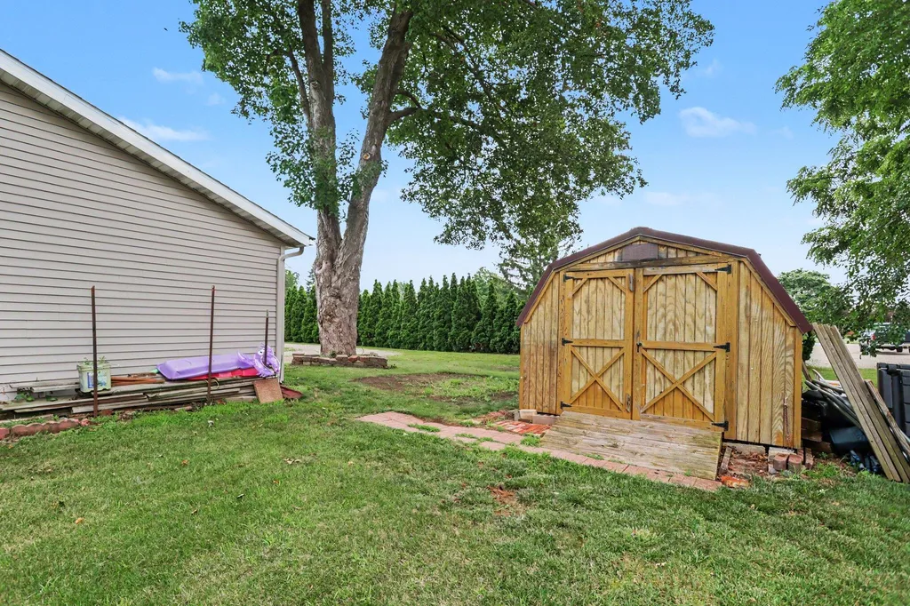 204 E Holcomb Street Athens Village MI 49011