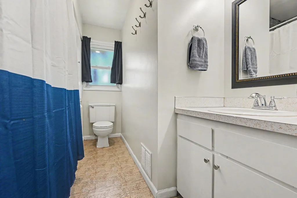 1912 Lauralwood Avenue Portage City MI 49002