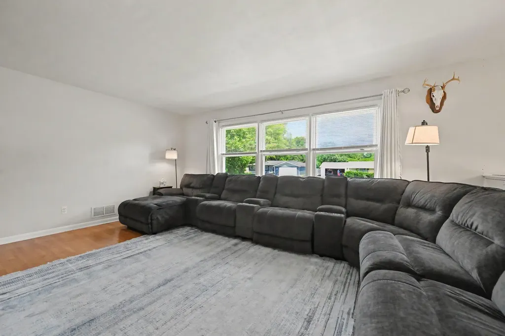 1912 Lauralwood Avenue Portage City MI 49002