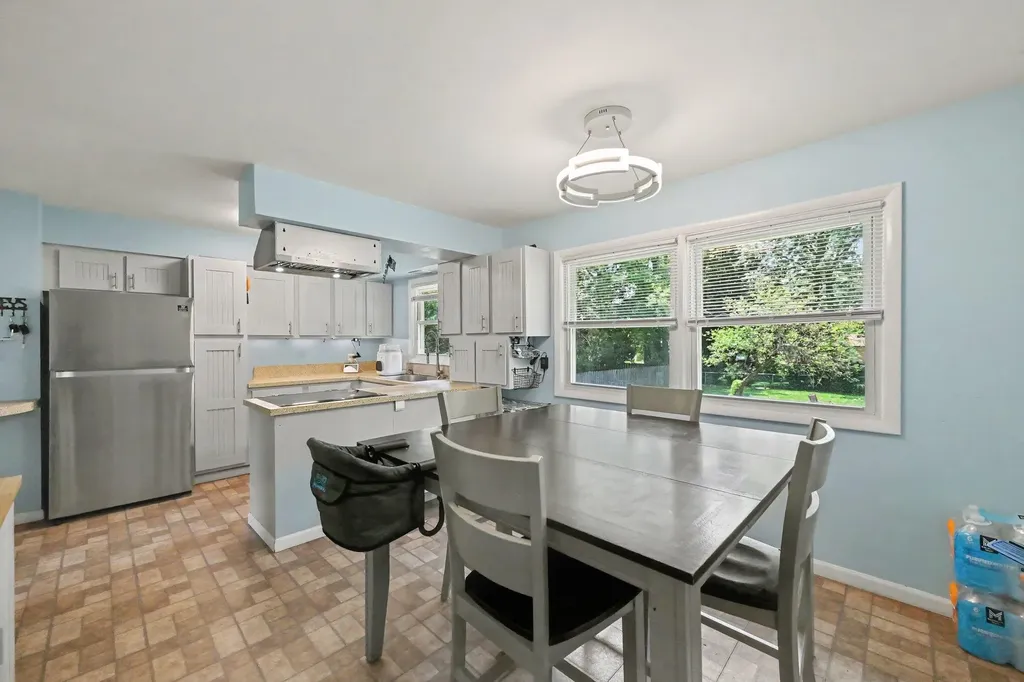 1912 Lauralwood Avenue Portage City MI 49002