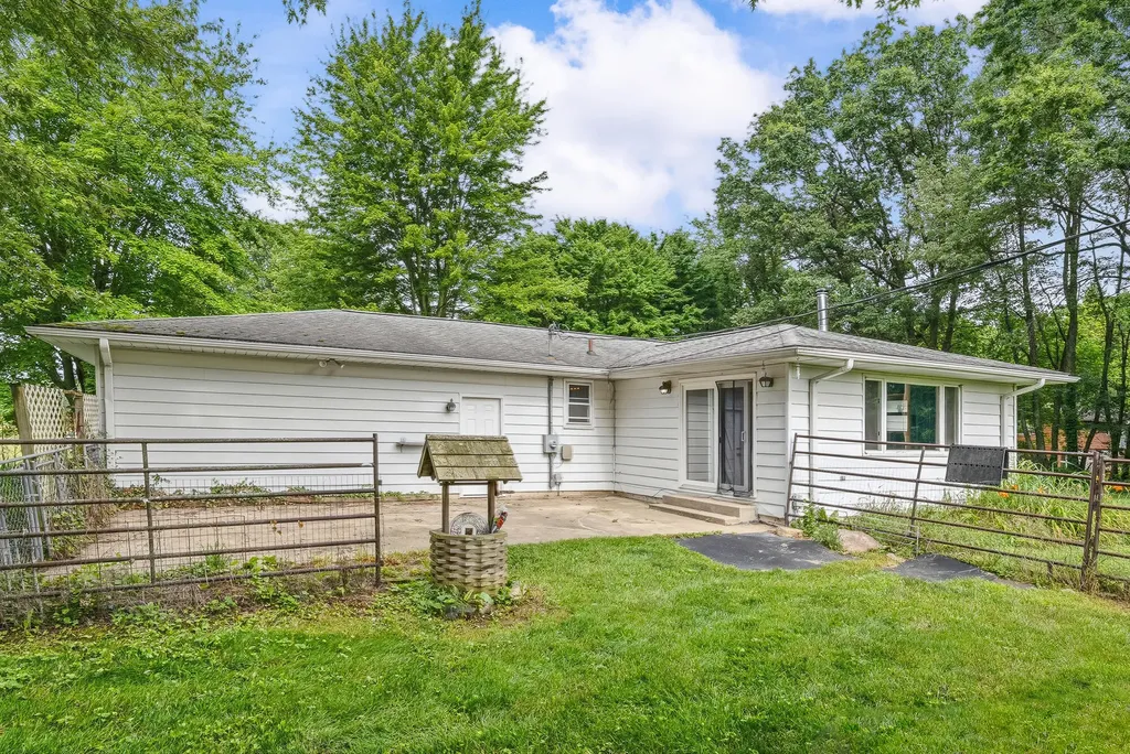 15769 S 29th Street Brady Township MI 49097