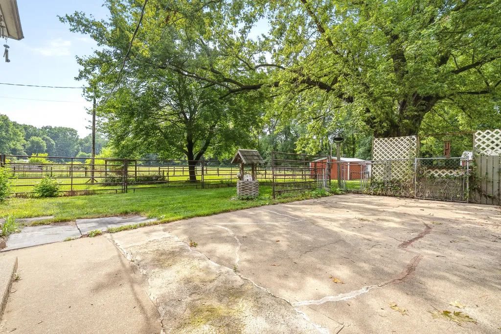 15769 S 29th Street Brady Township MI 49097