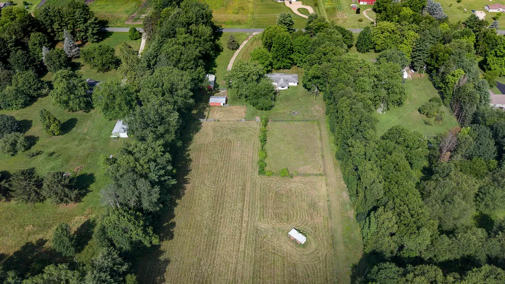 15769 S 29th Street Brady Township MI 49097
