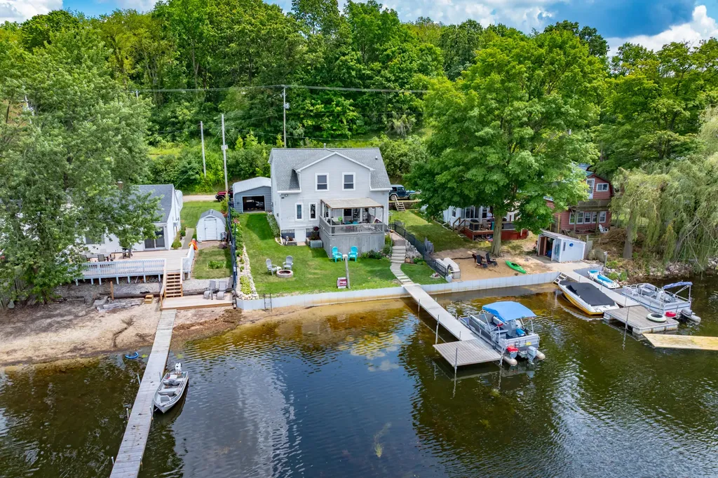 7776 S Tulip Lane Hope Township MI 49046
