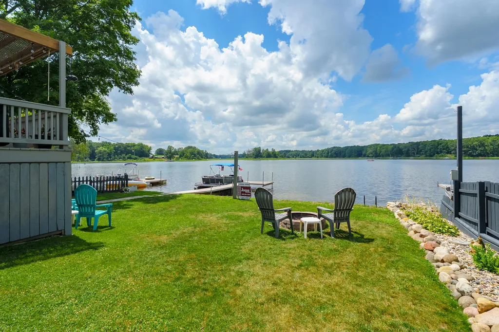 7776 S Tulip Lane Hope Township MI 49046