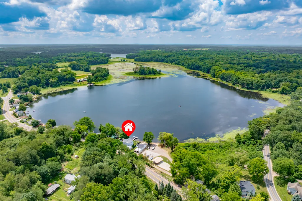 7776 S Tulip Lane Hope Township MI 49046