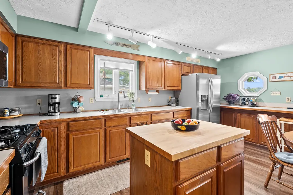 7776 S Tulip Lane Hope Township MI 49046