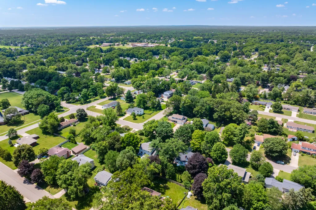 6901 Hickory Point Drive W Portage City MI 49024