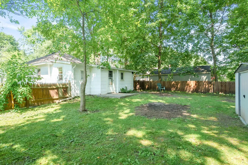 2717 Springmont Avenue Kalamazoo City MI 49008