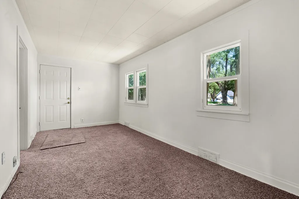 2717 Springmont Avenue Kalamazoo City MI 49008