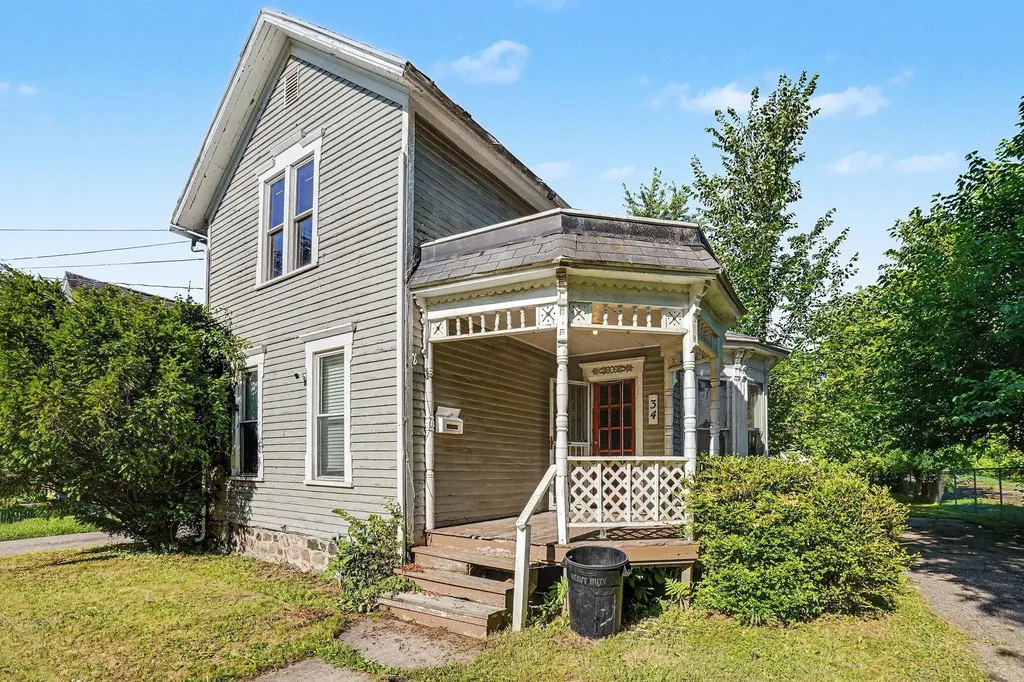 34 Poplar Street Battle Creek City MI 49017