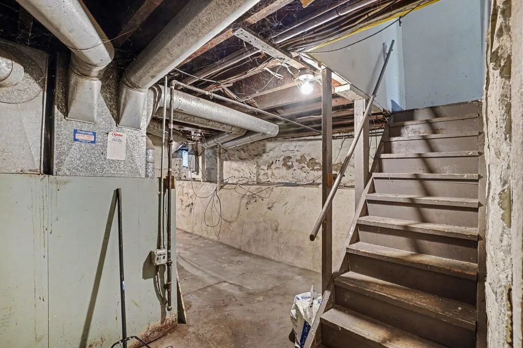 34 Poplar Street Battle Creek City MI 49017