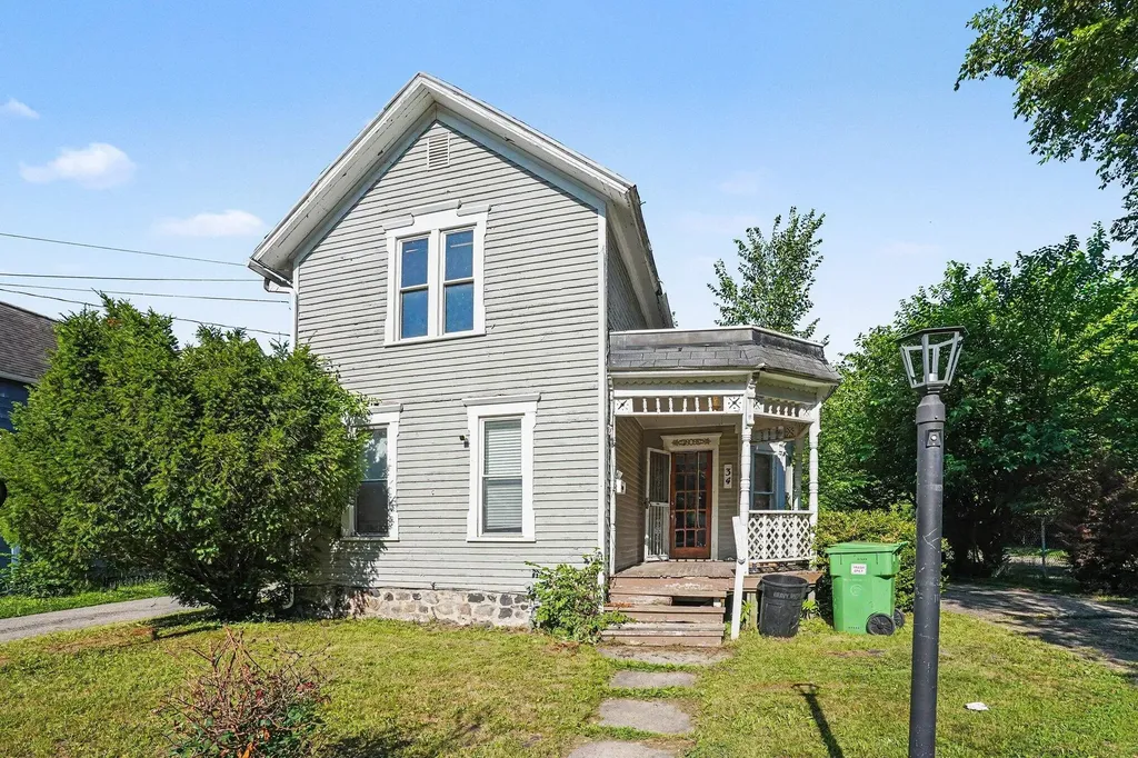 34 Poplar Street Battle Creek City MI 49017