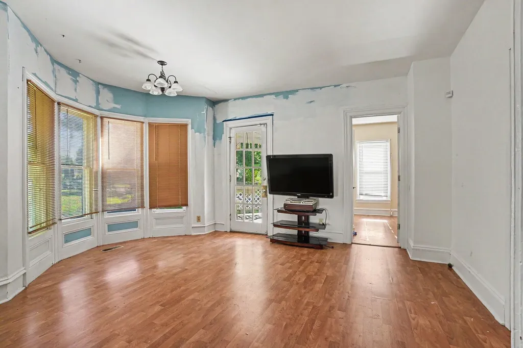 34 Poplar Street Battle Creek City MI 49017