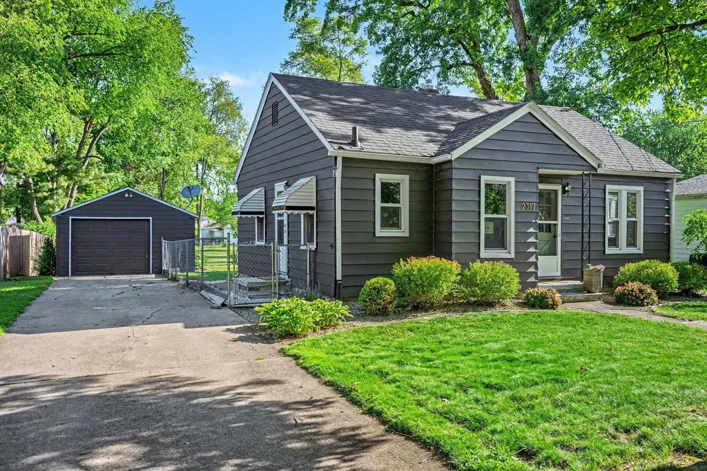2317 Glendale Boulevard Kalamazoo City MI 49004
