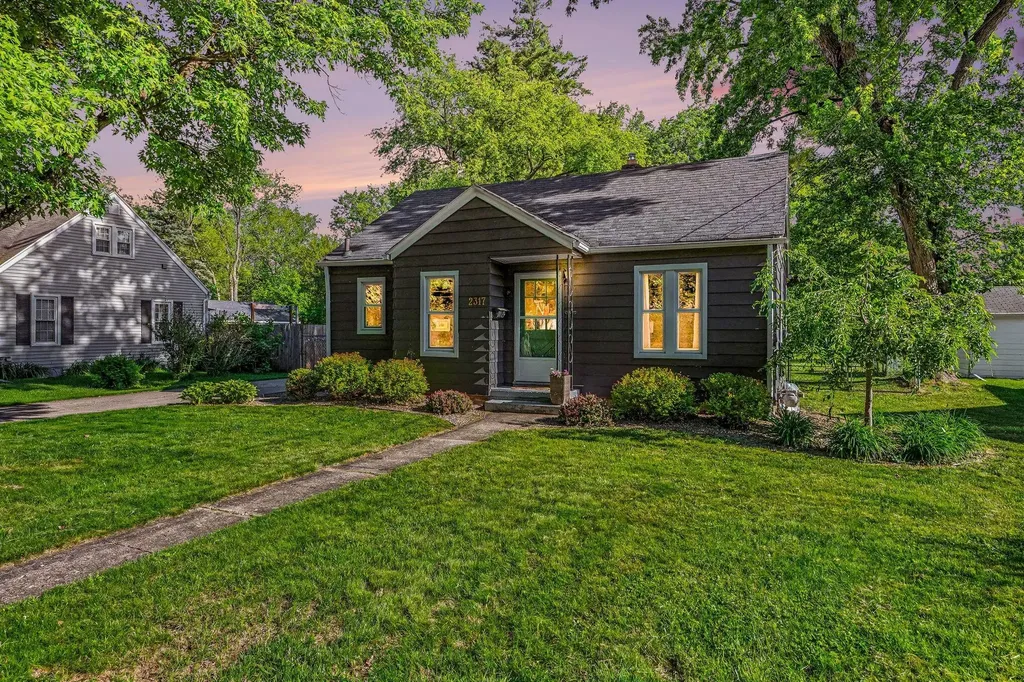 2317 Glendale Boulevard Kalamazoo City MI 49004
