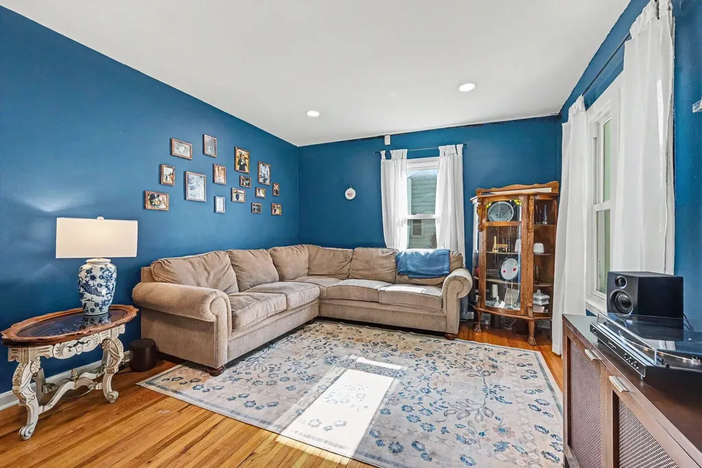 2317 Glendale Boulevard Kalamazoo City MI 49004