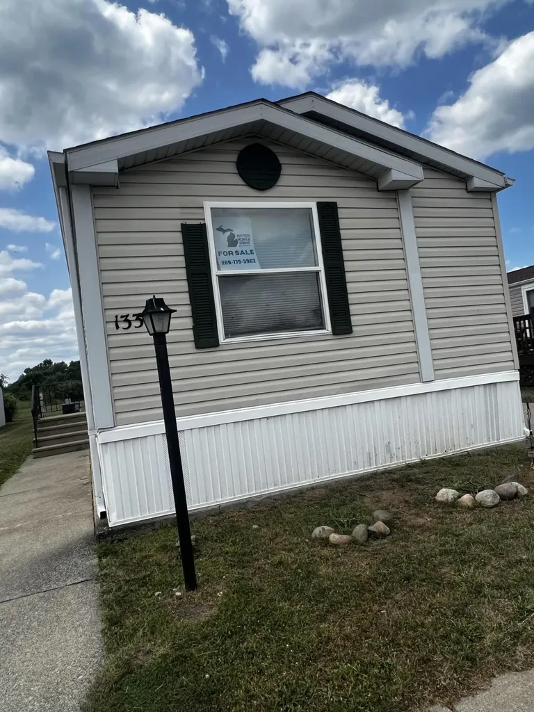 1336 John Ross Drive Kalamazoo Charter Township MI 49009