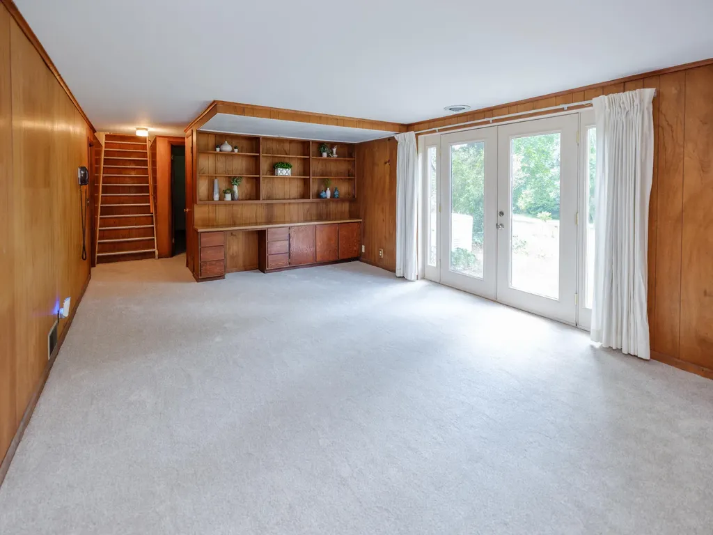 9169 N Riverview Drive Cooper Charter Township MI 49004