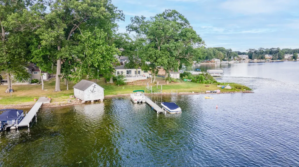 11791 Ford Point Drive Prairieville Township MI 49080