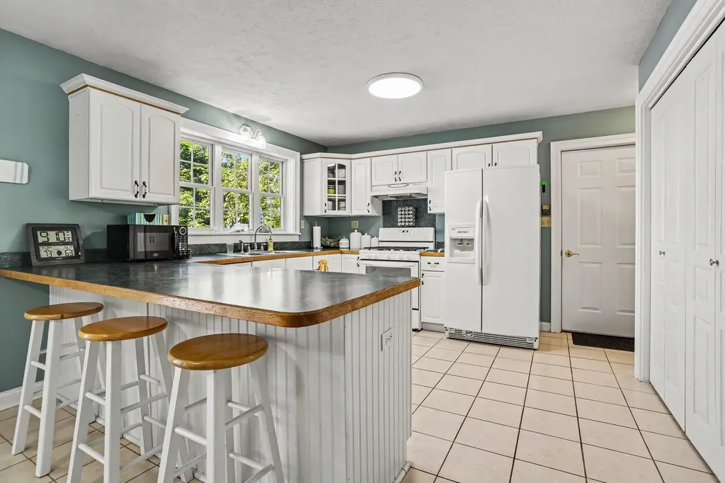 58145 James Drive Lockport Township MI 49093