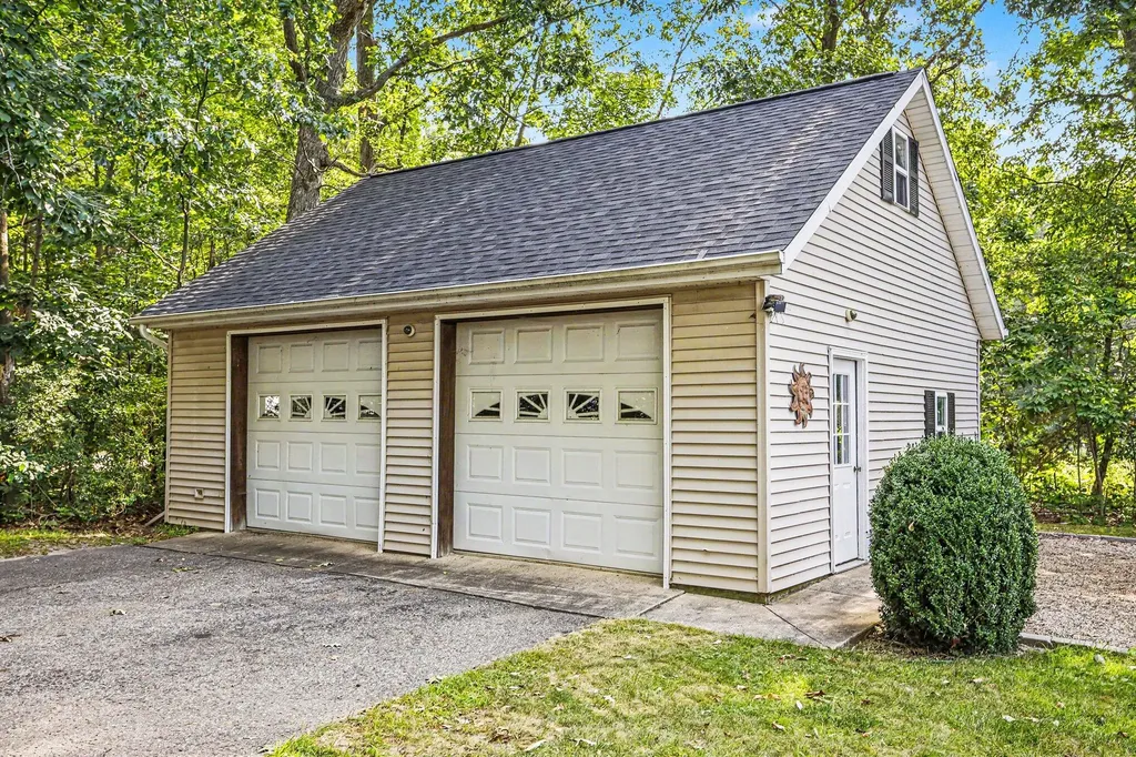 58145 James Drive Lockport Township MI 49093