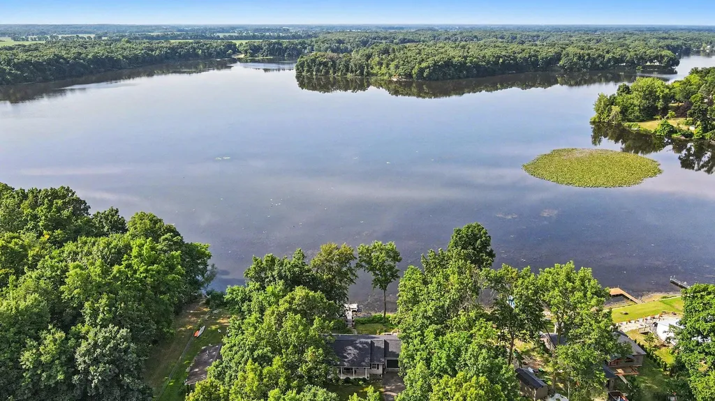 58145 James Drive Lockport Township MI 49093