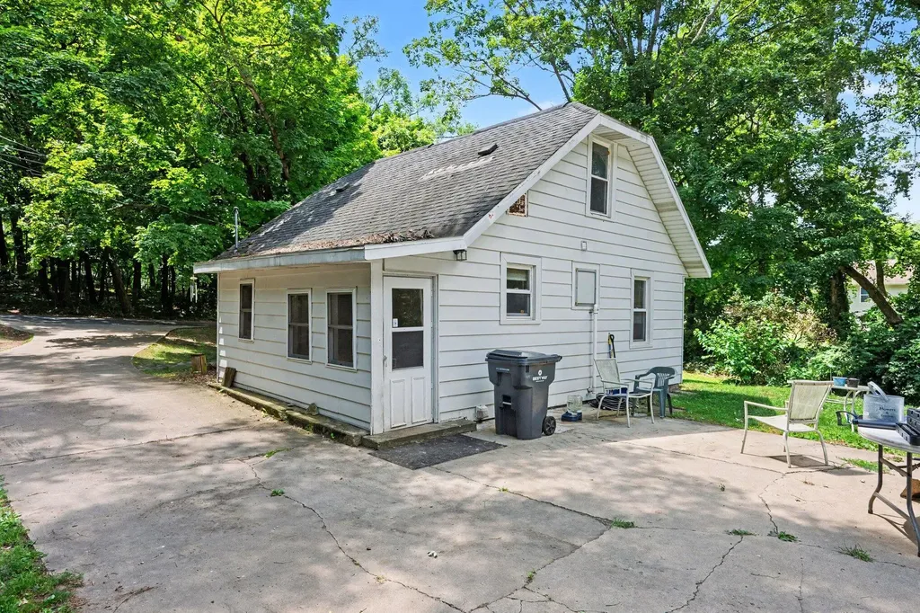 5953 Dawes Avenue Comstock Charter Township MI 49048