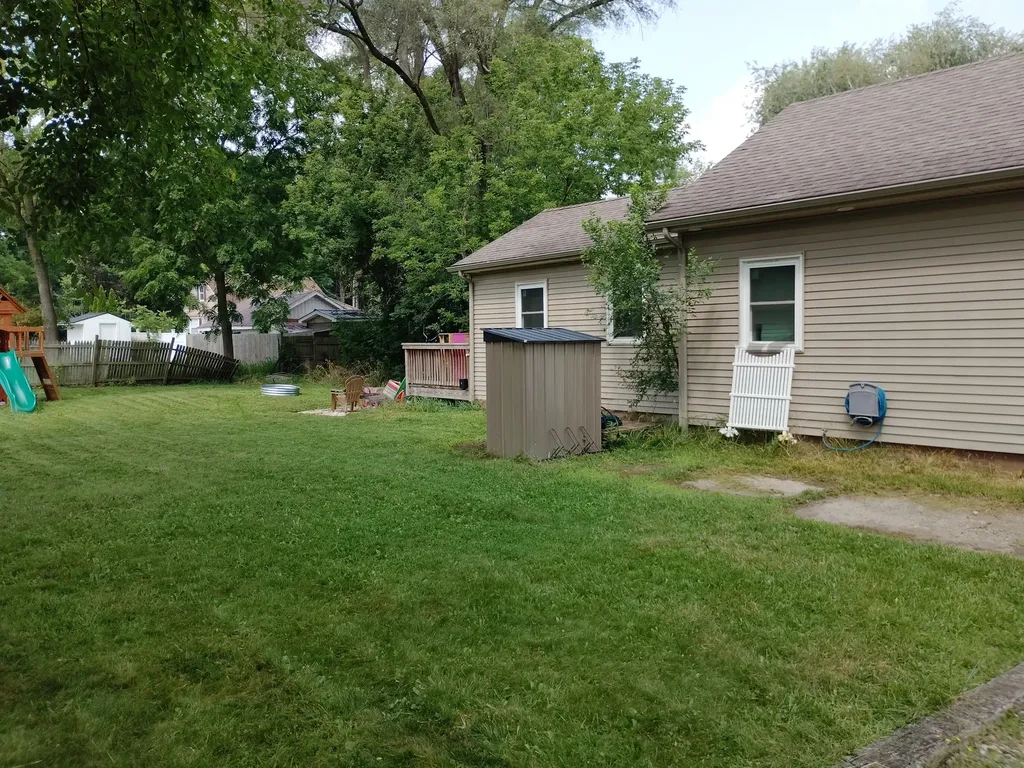 2307 Oxford Street Kalamazoo City MI 49004