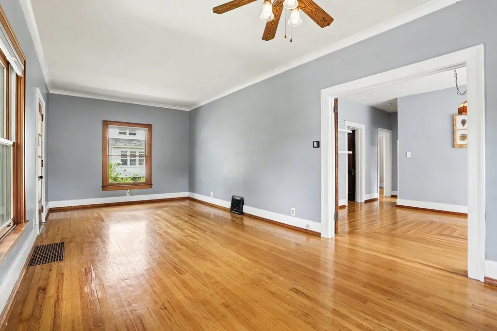 914 Dayton Avenue Kalamazoo Charter Township MI 49048
