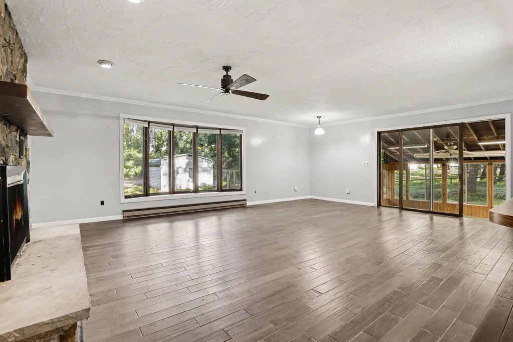 1303 N 2nd Street Oshtemo Charter Township MI 49009