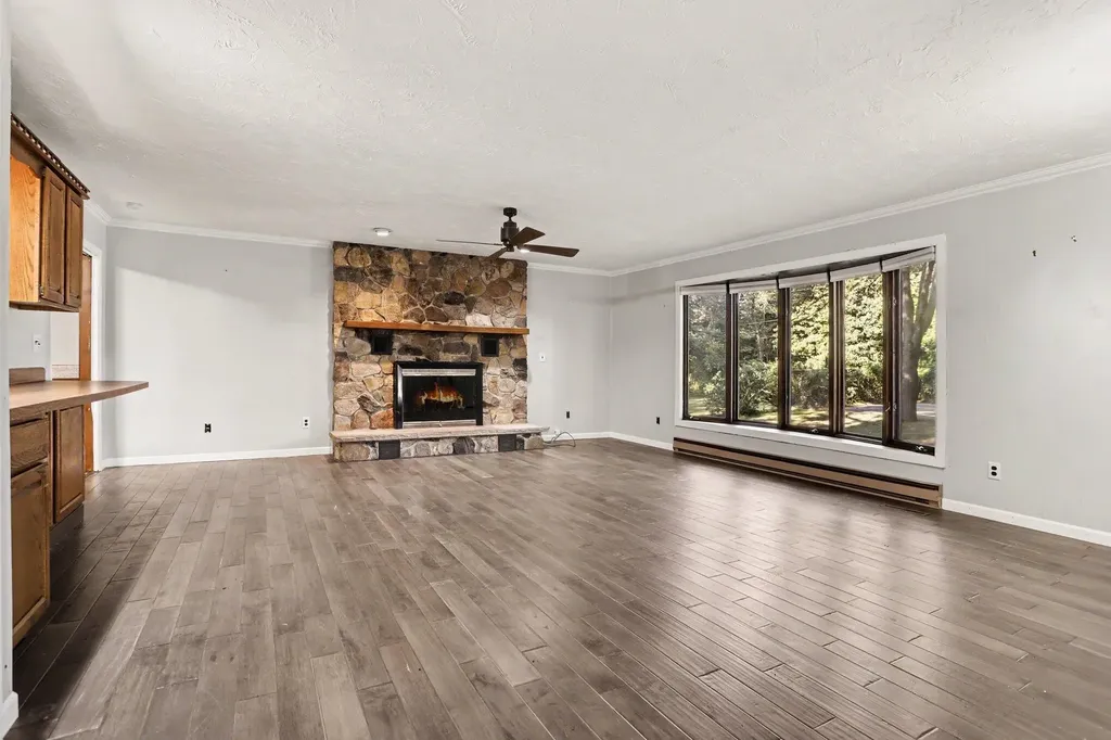 1303 N 2nd Street Oshtemo Charter Township MI 49009