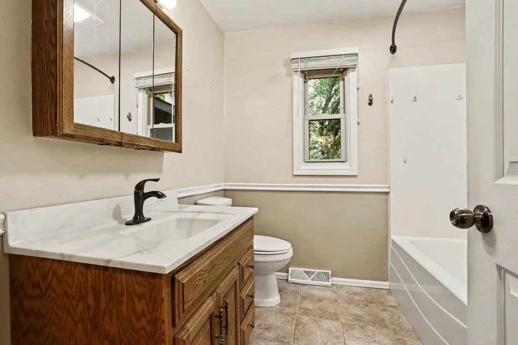 1303 N 2nd Street Oshtemo Charter Township MI 49009