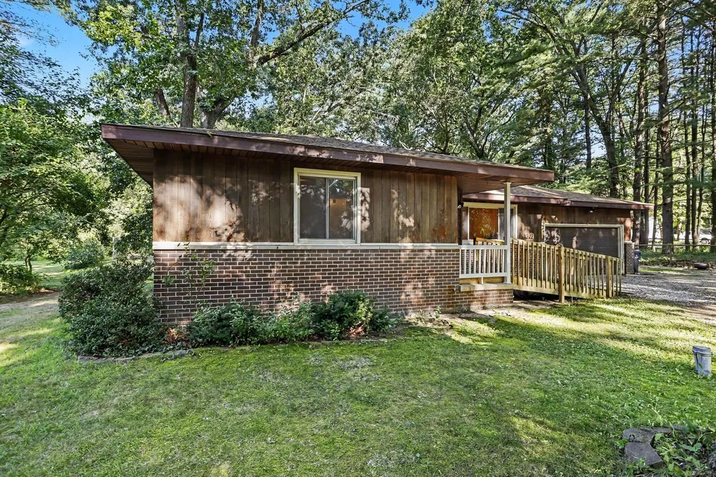 1303 N 2nd Street Oshtemo Charter Township MI 49009